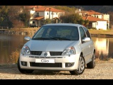 Renault_Clio_dupa_2002